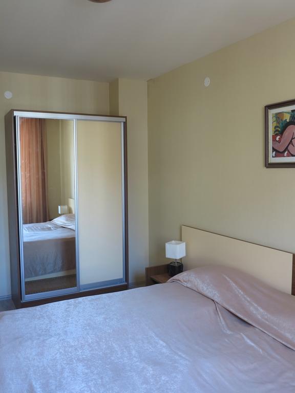 גולדן סנדס Krassy Summer Apartment חדר תמונה